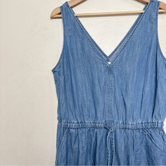 GAP Womens Large Vneck Sleeveless Chambray Capri Romper - Picture 4 of 14